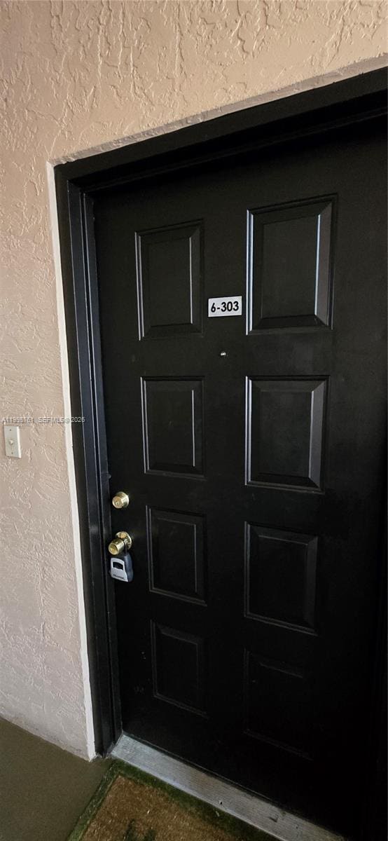 8901 Wiles Rd in Coral Springs, FL - Building Photo - Building Photo