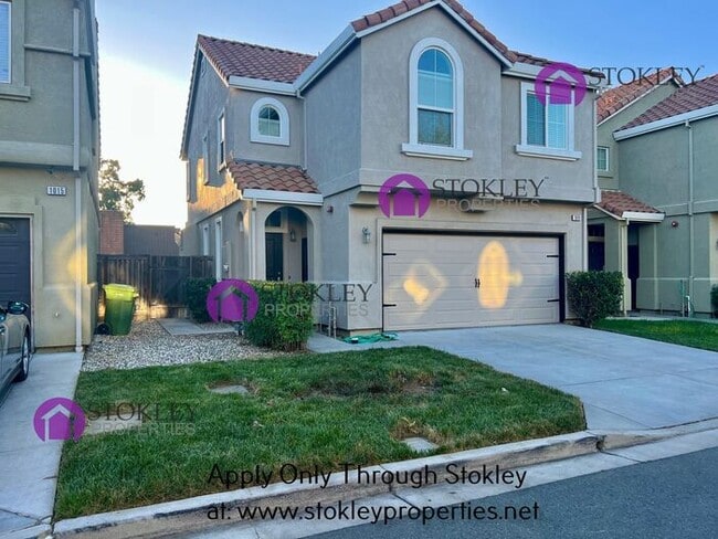 1019 Sycamore Ln in Brentwood, CA - Building Photo - Building Photo