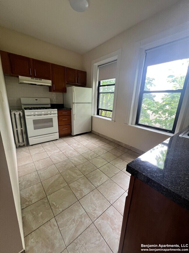 22 Brighton Ave, Unit 6 in Boston, MA - Building Photo - Building Photo