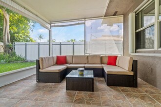 2258 Palmetto Rd in West Palm Beach, FL - Foto de edificio - Building Photo