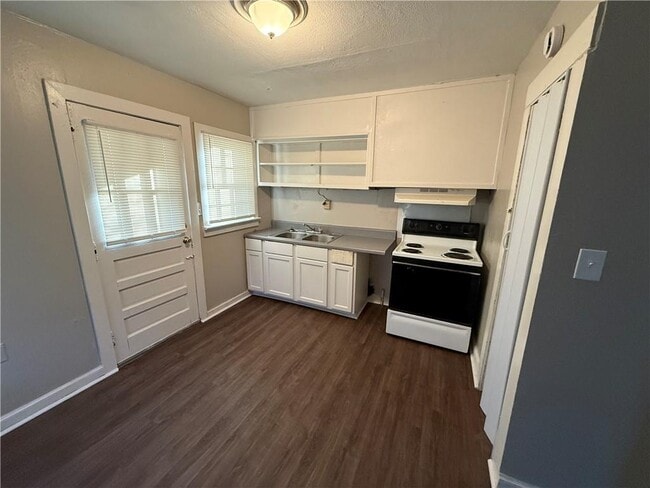 353 11th Ave in Chickasaw, AL - Building Photo - Building Photo