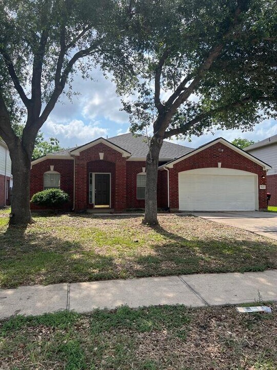 9642 Weldridge Dr in Sugar Land, TX - Building Photo