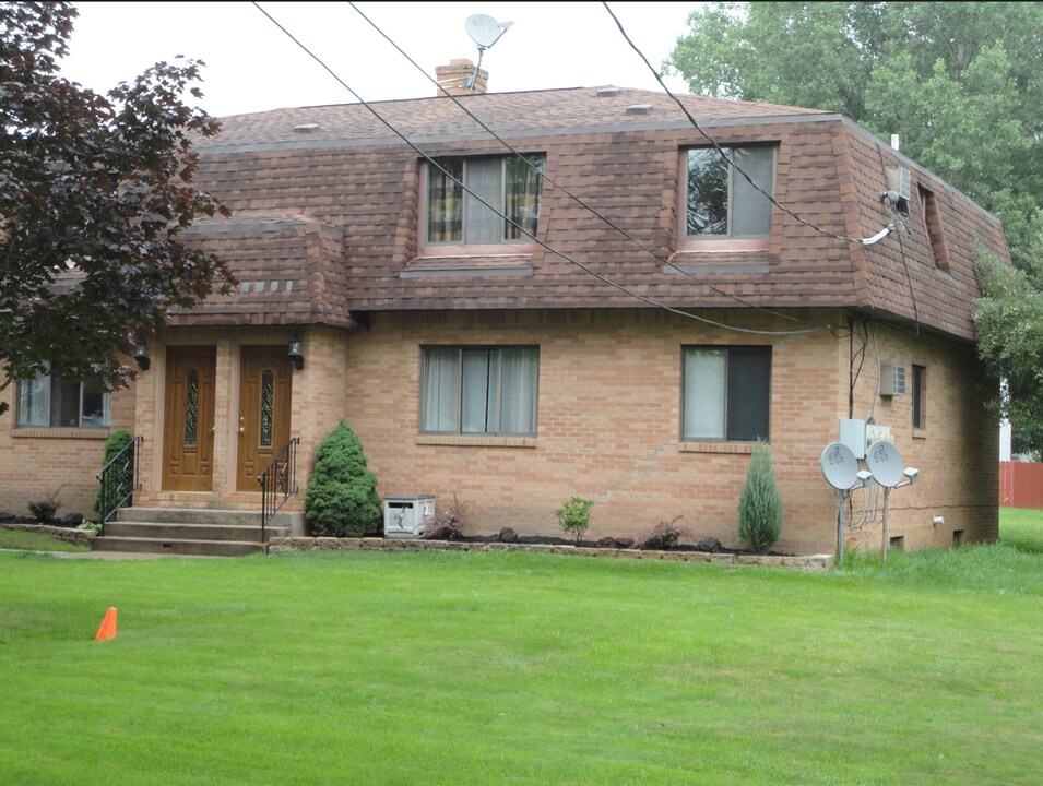 169 Jefferson Ave, Unit #2 in North Tonawanda, NY - Building Photo