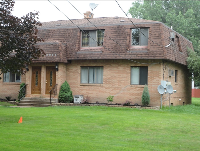 169 Jefferson Ave, Unit #2