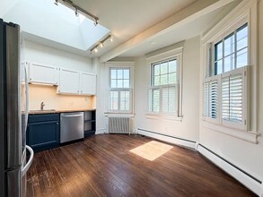 101 7th St SE in Washington, DC - Building Photo - Building Photo