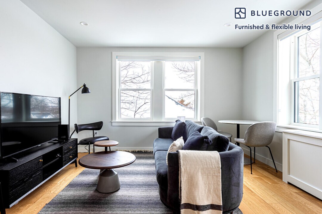 123 Highland Ave in Somerville, MA - Building Photo