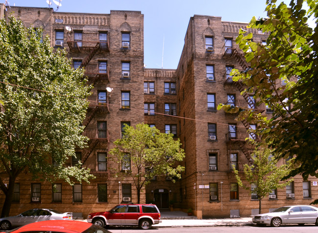 1564 Taylor Ave in Bronx, NY - Building Photo - Building Photo