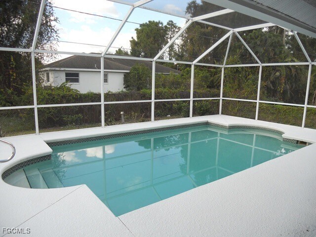 17540 Homewood Rd in Ft. Myers, FL - Building Photo