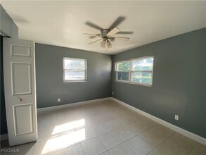 40 Willis Rd in North Fort Myers, FL - Building Photo - Building Photo