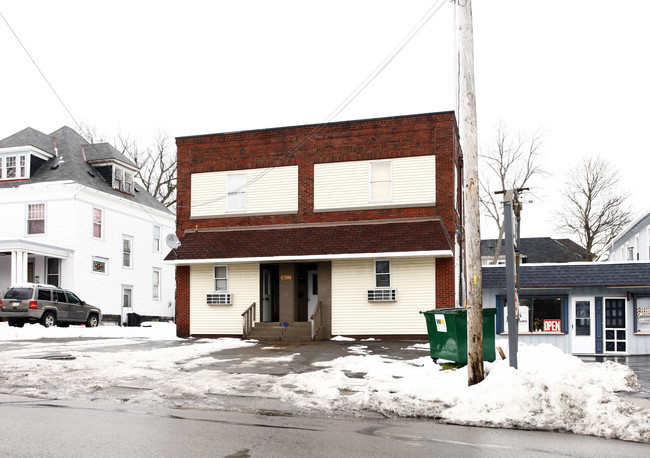 1706 Highland Ave in New Castle, PA - Foto de edificio - Building Photo