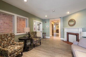 Chapman Arms in Cambridge, MA - Building Photo - Interior Photo