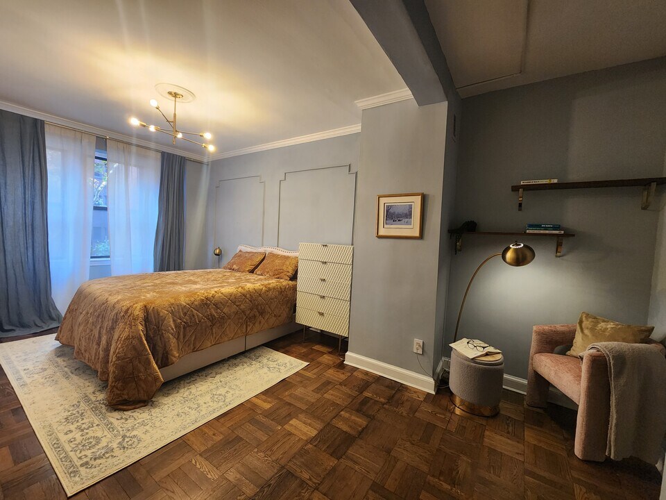 2515 K St NW, Unit 504 in Washington, DC - Building Photo