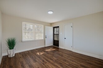 2086 Harbert Ave in Memphis, TN - Building Photo - Building Photo