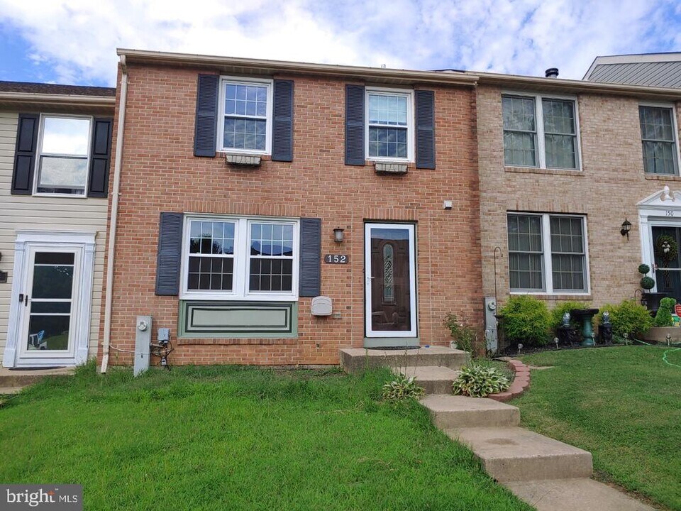 152 Laurel Woods Ct in Abingdon, MD - Building Photo
