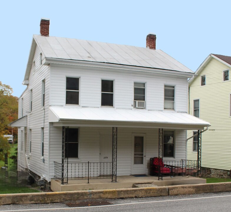 2574 N Sherman St in York, PA - Foto de edificio