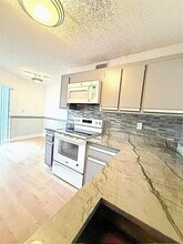 9816 Nob Hill Ct in Sunrise, FL - Building Photo - Building Photo
