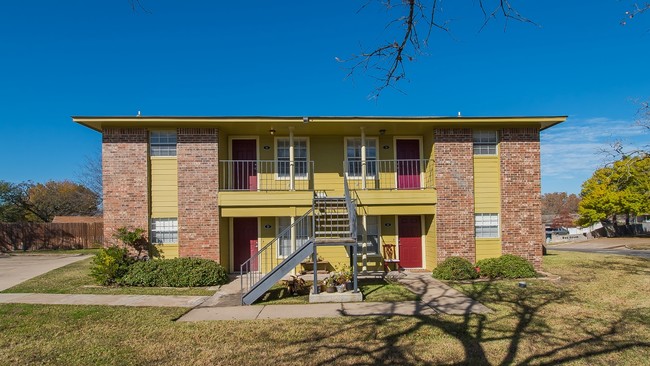 2100 Southwood Dr | Rentals in College Station, TX