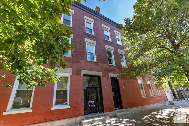 property at 1035 N Washtenaw Ave