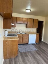 4693 S Arlington Park Dr in West Valley City, UT - Foto de edificio - Building Photo