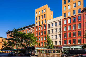 2196 Frederick Douglass Blvd in New York, NY - Foto de edificio - Primary Photo