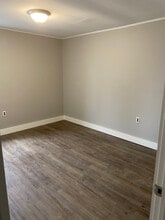 62 Main St in Philadelphia, NY - Foto de edificio - Building Photo