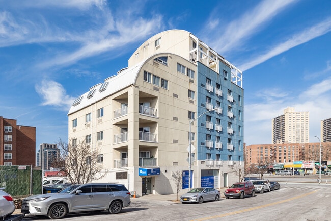 Viscaya West in Forest Hills, NY - Building Photo - Building Photo