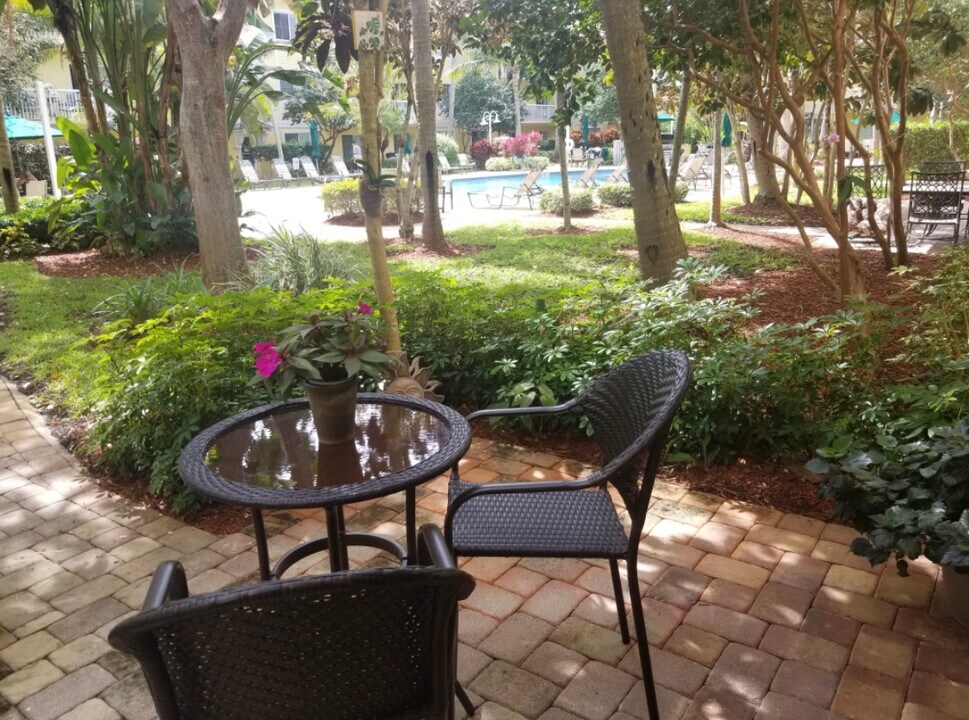 150 NE 15th Ave, Unit 137 in Fort Lauderdale, FL - Building Photo