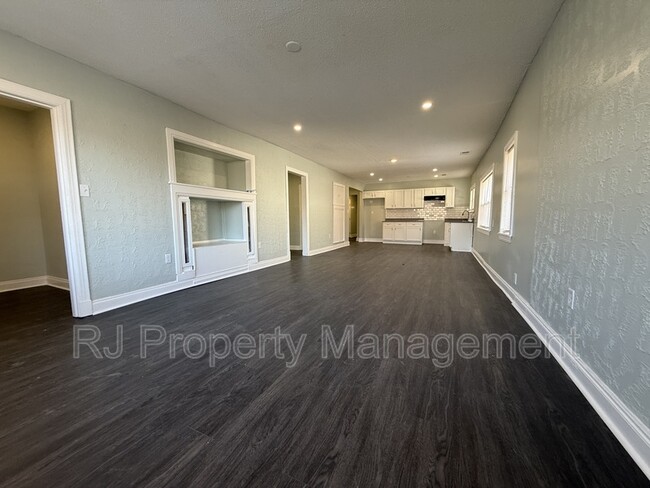 61 S Pkwy E in Memphis, TN - Building Photo - Building Photo