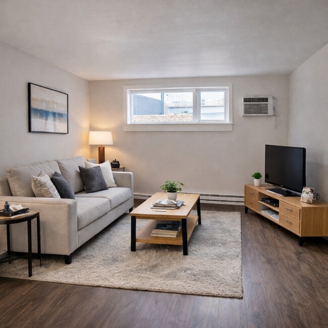 1312 E Wilson Ave, Unit 1 in Peoria, IL - Building Photo - Building Photo