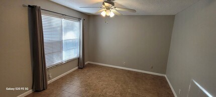 4036 SW 67th Terrace in Davie, FL - Foto de edificio - Building Photo