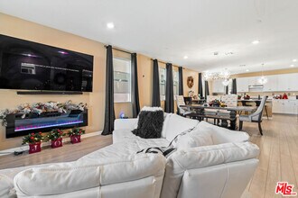 720 Grace Ave in Inglewood, CA - Building Photo - Building Photo