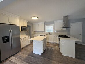 15 Newark Ave in Goose Creek, SC - Building Photo - Building Photo