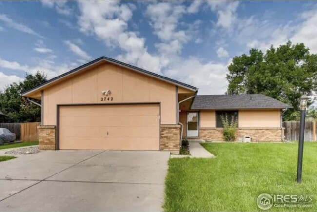 2742 Goldenrod Pl