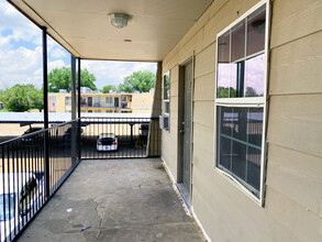 Somerset Apartments in Lubbock, TX - Building Photo - Building Photo