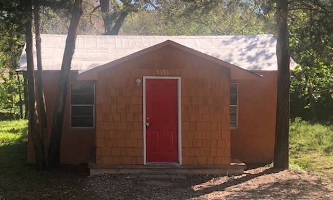 property at 9553 Campus Ave