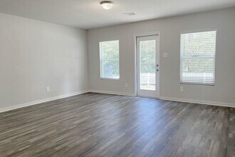 164 Red Clover in Livingston, TX - Building Photo - Building Photo