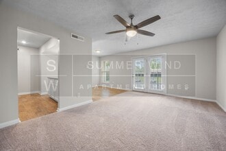 Club 34 in Auburn, AL - Foto de edificio - Building Photo