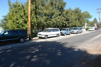 Samoa Gardens in Tujunga, CA - Building Photo - Building Photo