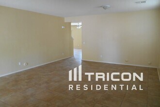 6931 W Carson Rd in Phoenix, AZ - Foto de edificio - Building Photo