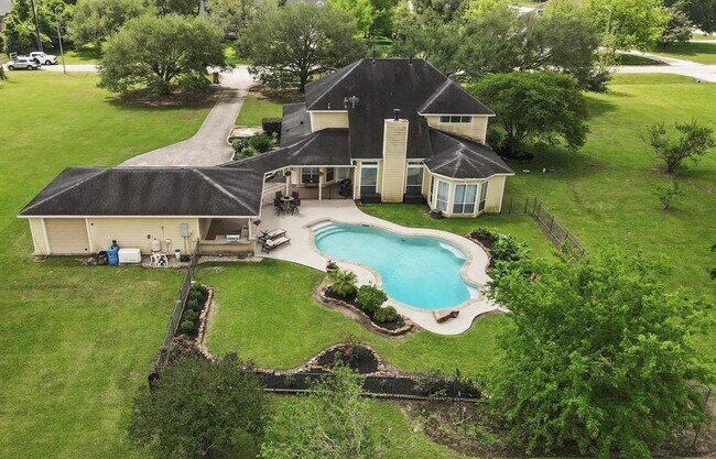 19634 Stone Lake Dr in Tomball, TX - Building Photo - Building Photo