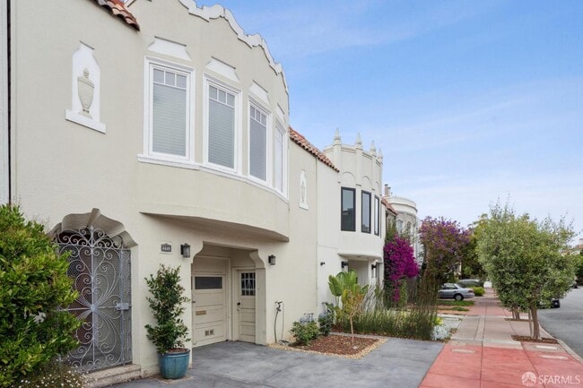 3229 Baker St in San Francisco, CA - Building Photo - Building Photo