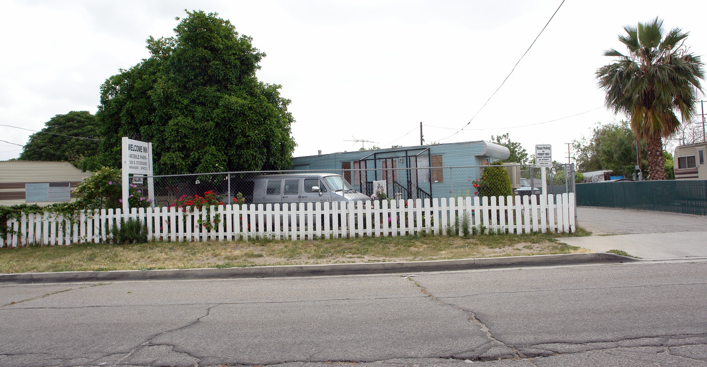 355 S Stoddard Ave in San Bernardino, CA - Building Photo