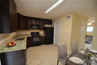 1835 Warringwood Dr in Orlando, FL - Building Photo - Building Photo
