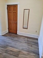 129 Main St, Unit #1 /2nd floor in Dubuque, IA - Building Photo - Building Photo