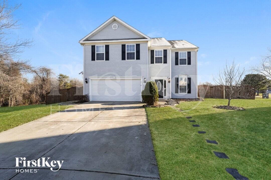 101 Ashley Ridge Dr in Burlington, NC - Building Photo