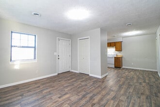 12-412 Thompsonville Ln in Oak Grove, KY - Building Photo - Building Photo