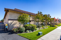 Arlington Gardens in Riverside, CA - Building Photo - Building Photo