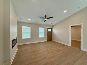 765 N Kansas St in Benton, KS - Building Photo - Building Photo