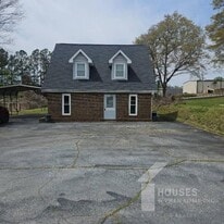 4612 Moorefield Memorial Hwy in Pickens, SC - Building Photo