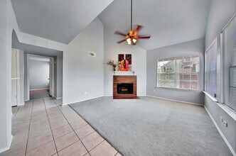10630 Westbrae Pkwy in Houston, TX - Building Photo - Building Photo